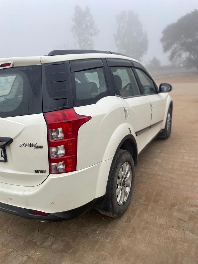 Second-hand 2016 Mahindra XUV500 R W10 FWD for sale in Patran-1