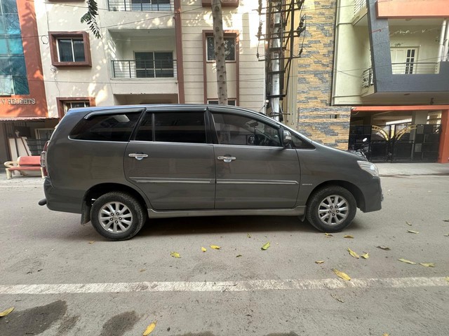 Second-hand 2012 Toyota Innova 2.5 VX (Diesel) 7 Seater for sale in Bangalore-1