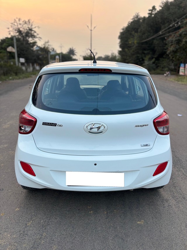 Second-hand 2014 Hyundai Grand i10 Magna for sale in Miraj-2