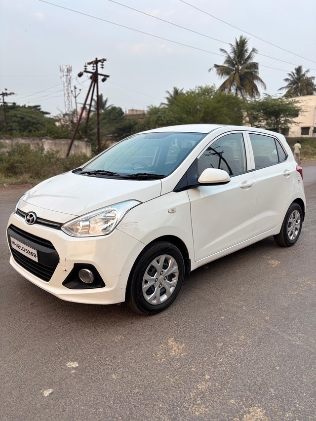 Second-hand 2014 Hyundai Grand i10 Magna for sale in Miraj-5