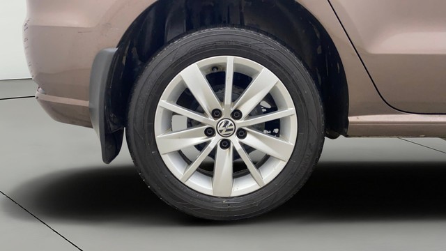 Volkswagen Ameo 1.2 MPI Highline Second-hand 2016 Volkswagen Ameo 1.2 MPI Highline for sale in Bangalore-24