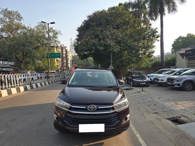 Second-hand 2020 Toyota Innova Crysta 2.4 G MT for sale in Lucknow-4