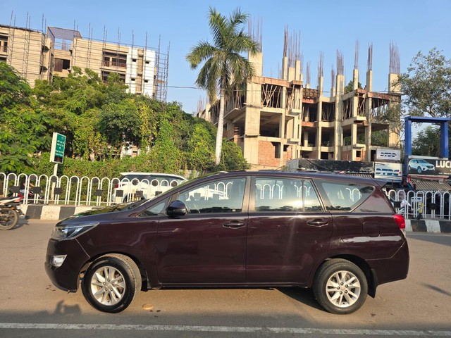Second-hand 2020 Toyota Innova Crysta 2.4 G MT for sale in Lucknow-2