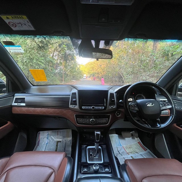 Second-hand 2021 Mahindra Alturas G4 4X4 AT for sale in Mumbai-9