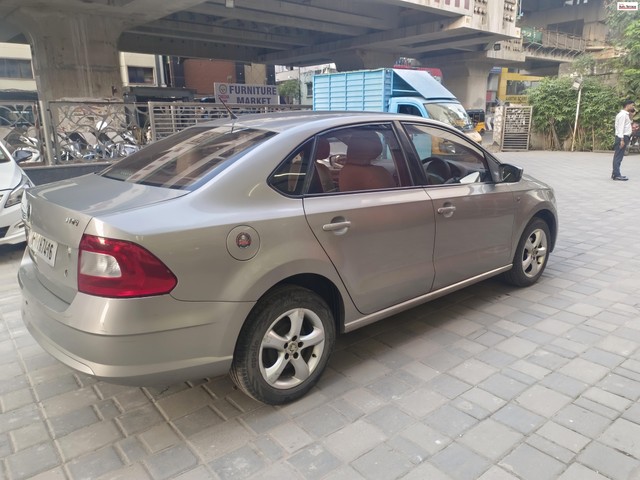Second-hand 2012 Skoda Rapid 1.6 MPI Elegance for sale in Chennai-4