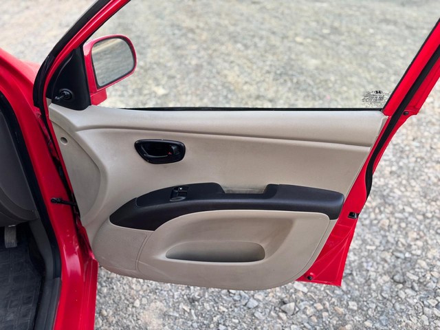 Second-hand 2012 Hyundai i10 Era for sale in Ahmedabad-13