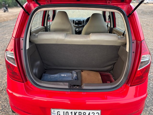 Second-hand 2012 Hyundai i10 Era for sale in Ahmedabad-11