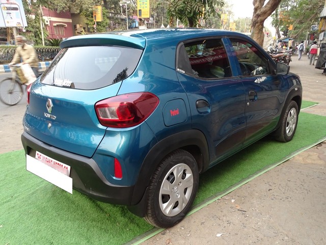 Second-hand 2021 Renault KWID 1.0 RXT Opt for sale in Kolkata-9