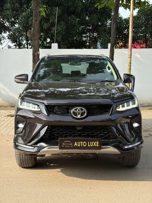 Second-hand 2017 Toyota Fortuner 2.8 4WD MT BSIV for sale in Lucknow-24
