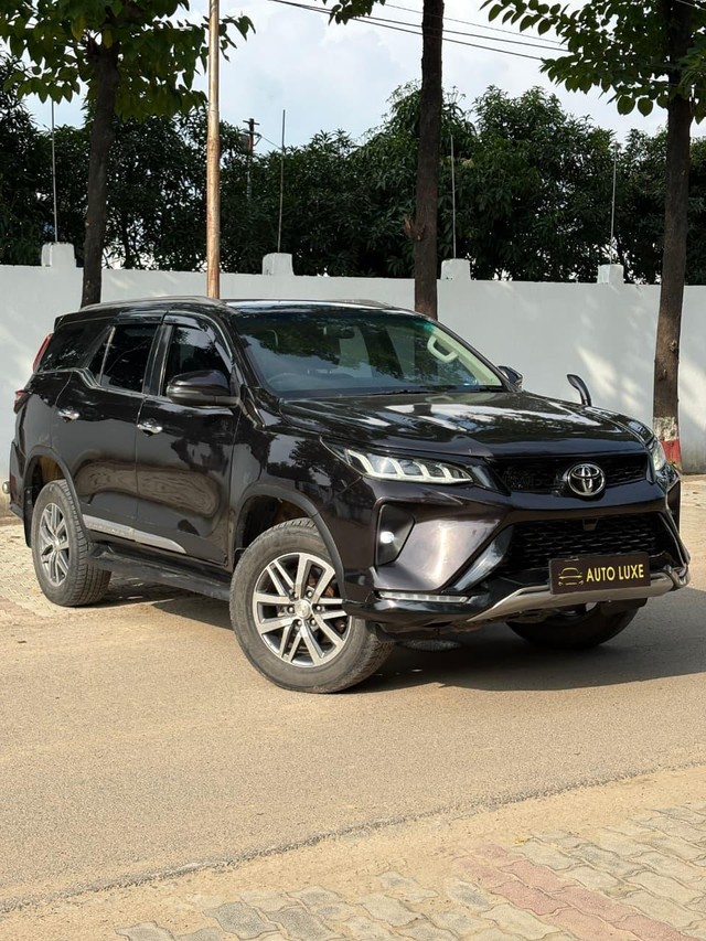 Second-hand 2017 Toyota Fortuner 2.8 4WD MT BSIV for sale in Lucknow-0