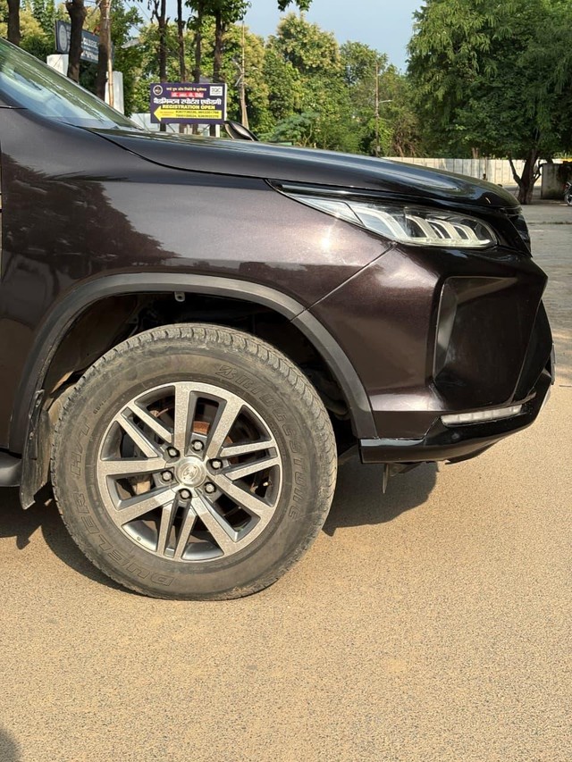 Second-hand 2017 Toyota Fortuner 2.8 4WD MT BSIV for sale in Lucknow-8