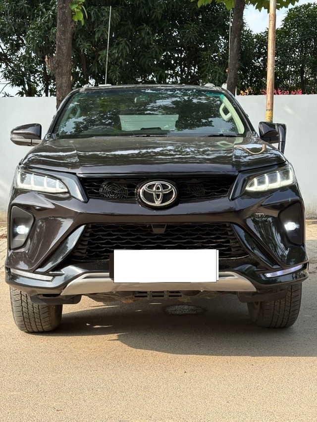 Second-hand 2017 Toyota Fortuner 2.8 4WD MT BSIV for sale in Lucknow-6