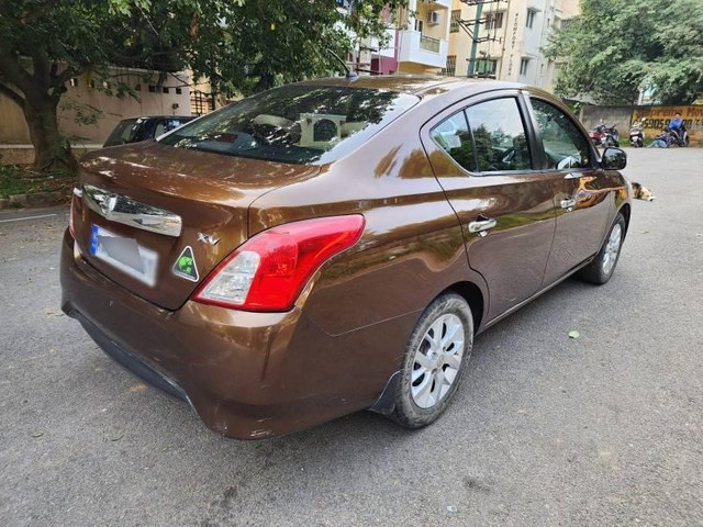 Second-hand 2017 Nissan Sunny XV CVT for sale in Hyderabad-4