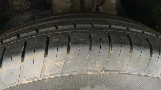 Second-hand 2017 Mahindra XUV500 W6 2WD for sale in Lucknow-30