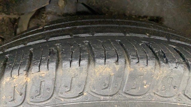 Second-hand 2017 Mahindra XUV500 W6 2WD for sale in Lucknow-29