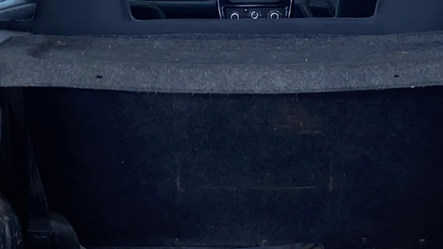 Second-hand 2016 Renault KWID 1.0 AMT RXT for sale in Surat-19