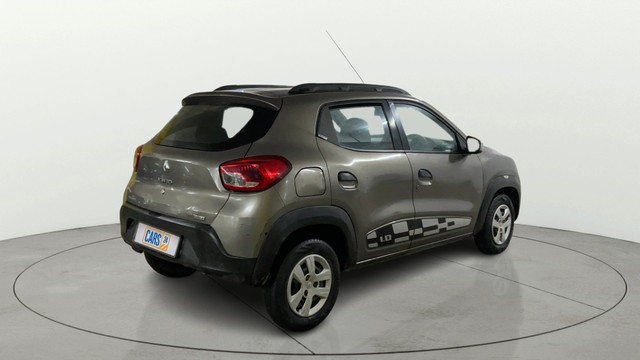 Second-hand 2016 Renault KWID 1.0 AMT RXT for sale in Surat-2