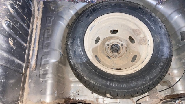 Second-hand 2016 Renault KWID 1.0 AMT RXT for sale in Surat-27