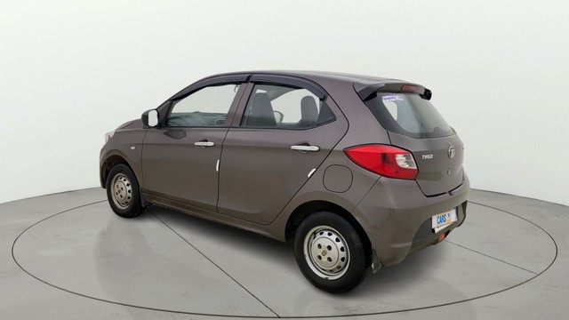 Second-hand 2017 Tata Tiago 1.2 Revotron XM Option for sale in Ahmedabad-4