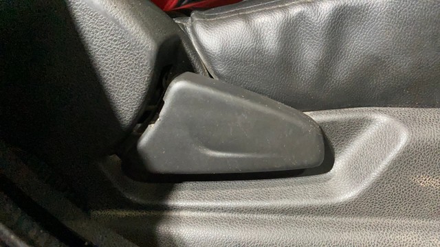 Renault KWID 1.0 RXT Optional AT 2016-2019 Second-hand 2017 Renault KWID 1.0 RXT Optional AT 2016-2019 for sale in Howrah-18