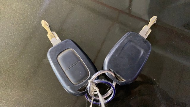 Renault KWID 1.0 RXT Optional AT 2016-2019 Second-hand 2017 Renault KWID 1.0 RXT Optional AT 2016-2019 for sale in Howrah-21