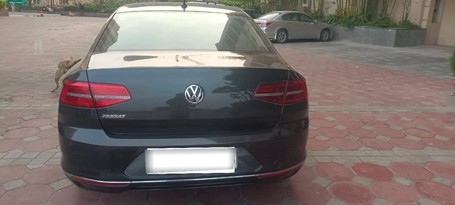 Second-hand 2019 Volkswagen Passat 2.0 TDI AT Highline for sale in Chennai-2