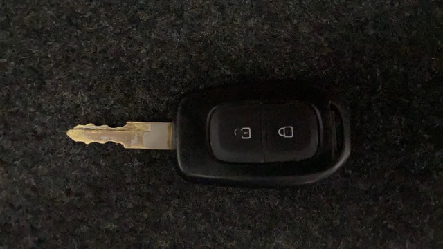 Second-hand 2015 Renault KWID RXT for sale in Kochi-21