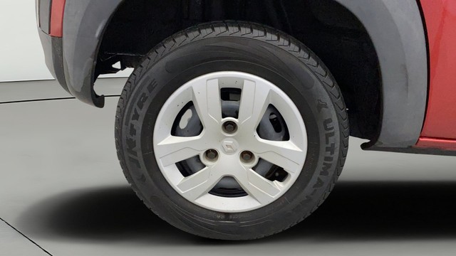 Second-hand 2015 Renault KWID RXT for sale in Kochi-24