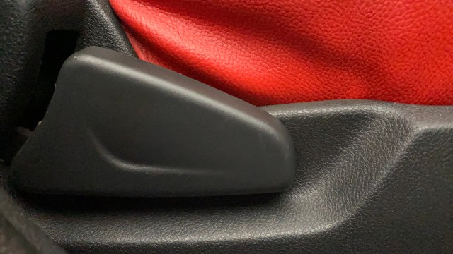 Second-hand 2015 Renault KWID RXT for sale in Kochi-18