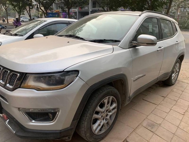 Second-hand 2017 Jeep Compass 2.0 Limited for sale in Ahmedabad-9