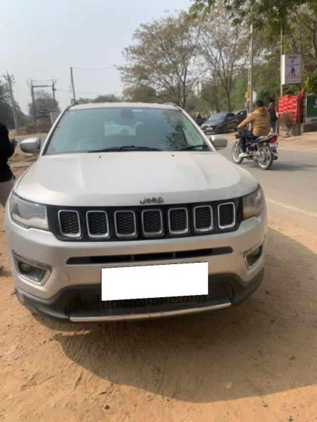 Second-hand 2017 Jeep Compass 2.0 Limited for sale in Ahmedabad-10