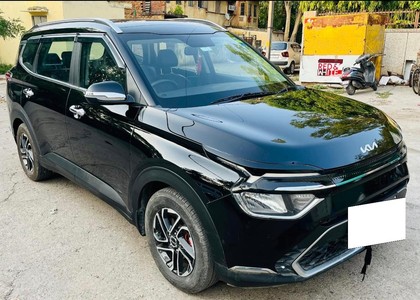 Second-hand 2022 Kia Carens Prestige BSVI for sale in New Delhi