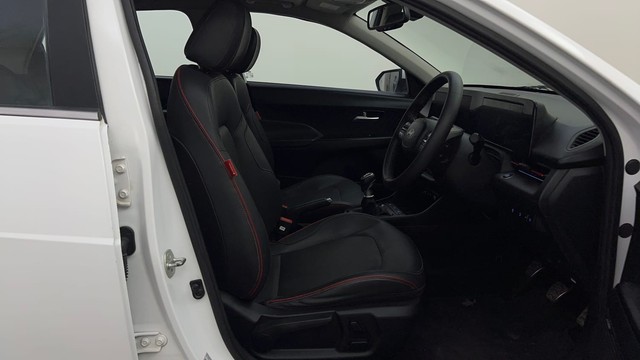 Second-hand 2023 Hyundai Verna SX Turbo for sale in Bangalore-15