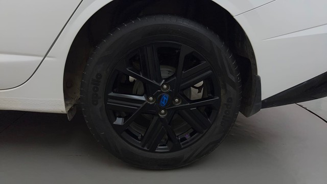 Second-hand 2023 Hyundai Verna SX Turbo for sale in Bangalore-19