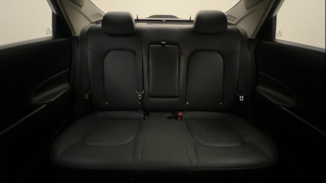 Second-hand 2023 Hyundai Verna SX Turbo for sale in Bangalore-27