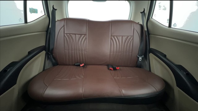 Second-hand 2015 Hyundai i10 Magna 1.1 for sale in Lucknow-26