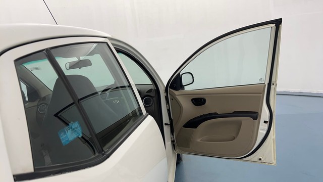 Second-hand 2015 Hyundai i10 Magna 1.1 for sale in Lucknow-16