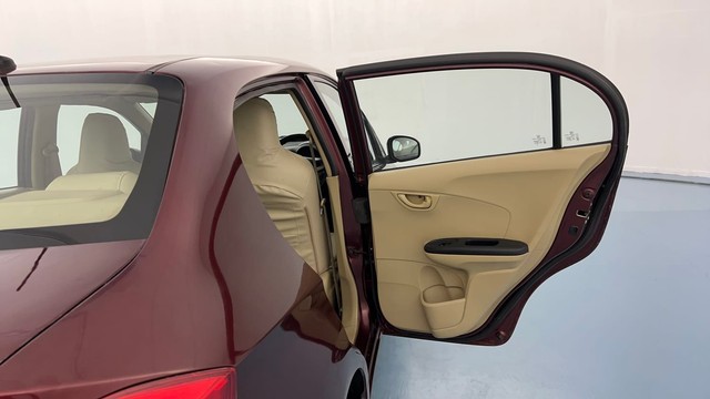 Second-hand 2014 Honda Amaze S i-VTEC for sale in Lucknow-24