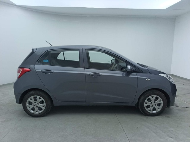 Second-hand 2015 Hyundai Grand i10 1.2 Kappa Magna BSIV for sale in Visakhapatnam-2