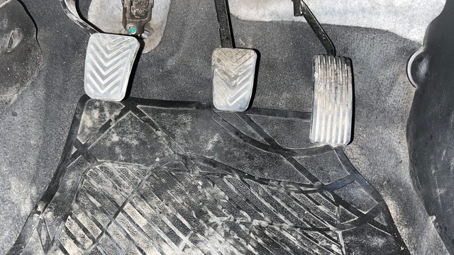 Second-hand 2015 Hyundai EON Sportz for sale in Hyderabad-14