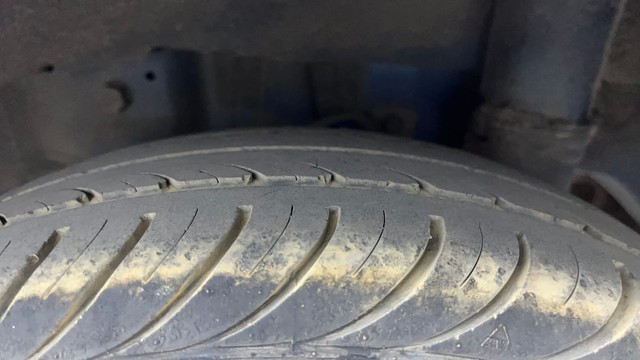 Second-hand 2015 Hyundai EON Sportz for sale in Hyderabad-30