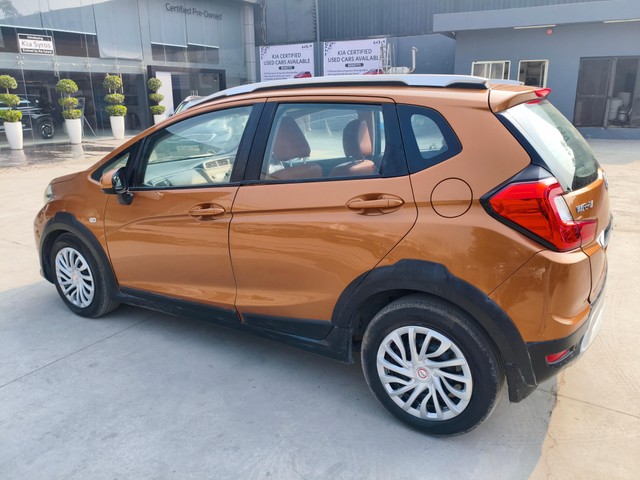 Second-hand 2017 Honda WR-V i-DTEC S for sale in Greater Noida-3