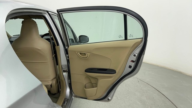 Second-hand 2014 Honda Amaze S i-VTEC for sale in Pune-38