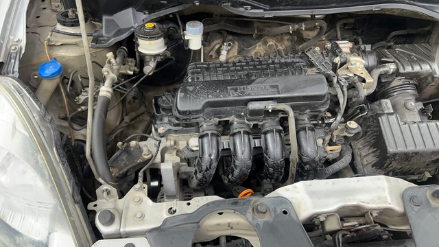 Second-hand 2014 Honda Amaze S i-VTEC for sale in Pune-35