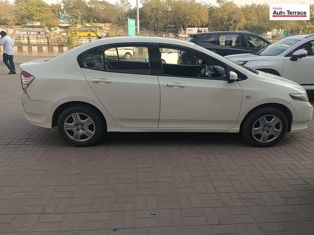 Second-hand 2012 Honda City Corporate Edition for sale in Ahmedabad-3