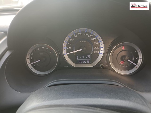 Second-hand 2012 Honda City Corporate Edition for sale in Ahmedabad-4