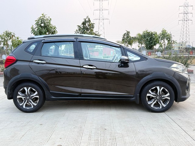 Second-hand 2017 Honda WR-V i-DTEC VX for sale in Indore-1