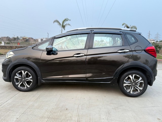 Second-hand 2017 Honda WR-V i-DTEC VX for sale in Indore-5