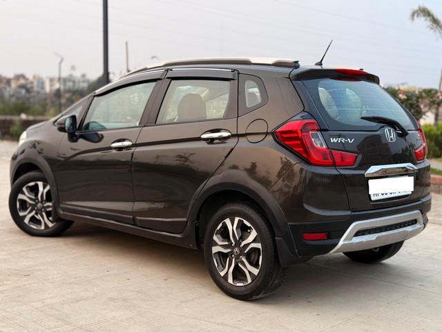 Second-hand 2017 Honda WR-V i-DTEC VX for sale in Indore-4