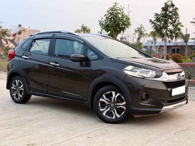 Second-hand 2017 Honda WR-V i-DTEC VX for sale in Indore-10